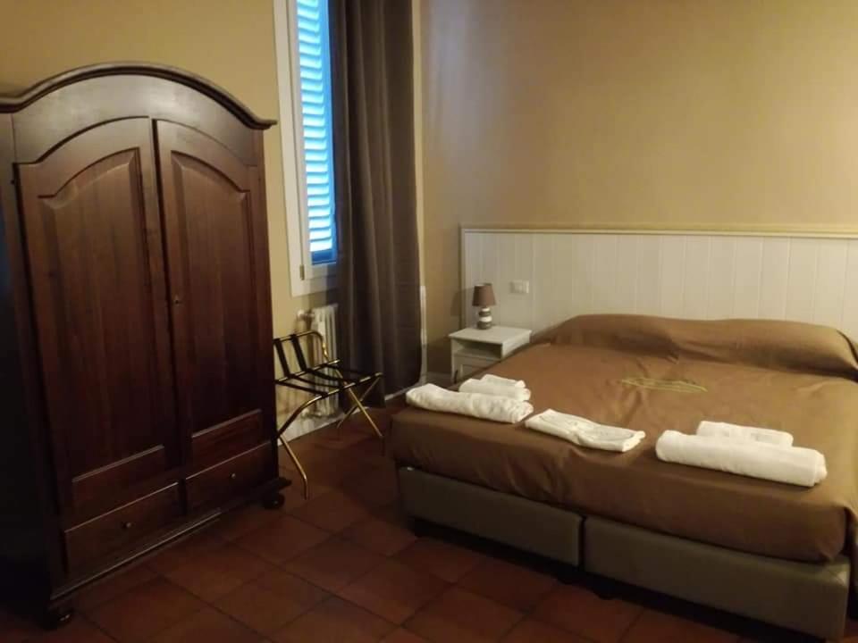 San Petronio Room And Suite Rooms - By Bolognacentro Luxuryh Oda fotoğraf